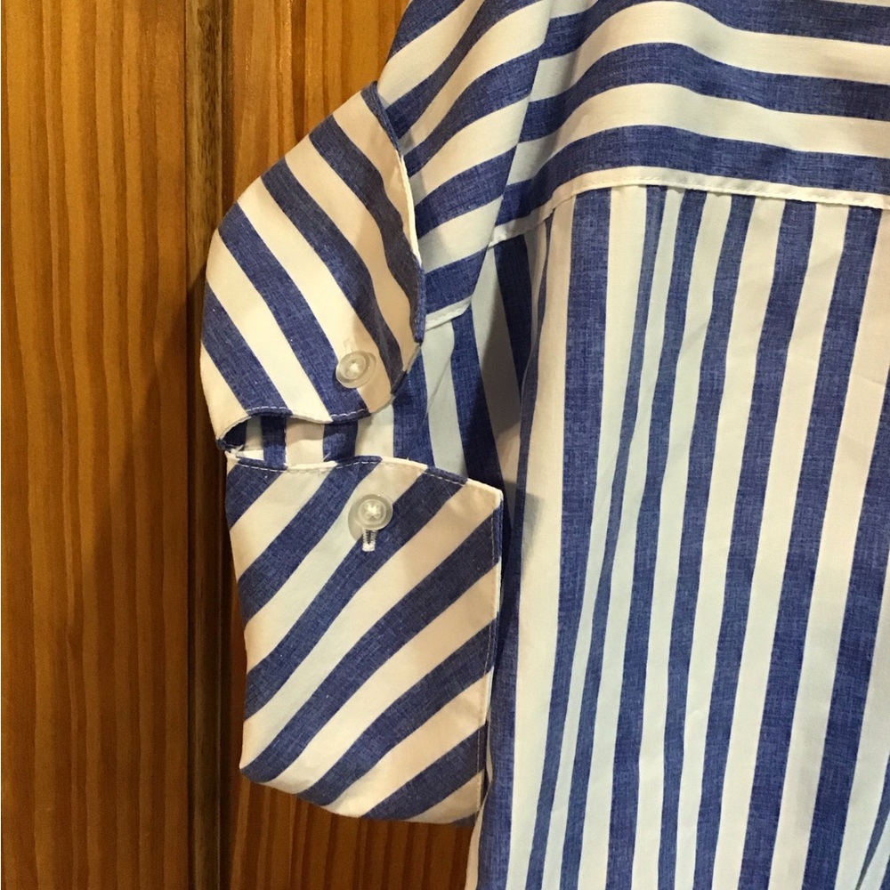Women’s size large, hope & Harlow short sleeve top blue and white - Picture 6 of 10
